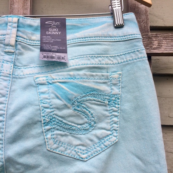 NWT Silver Brand Turquoise Skinny Jeans - Picture 2 of 5